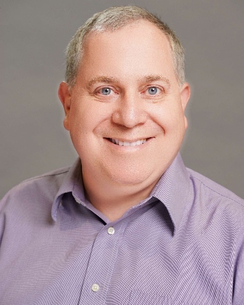 Headshot of Lurie Petter